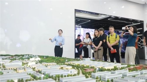 国际媒体第二波！法新社等11家国内外主流媒体采访中伟